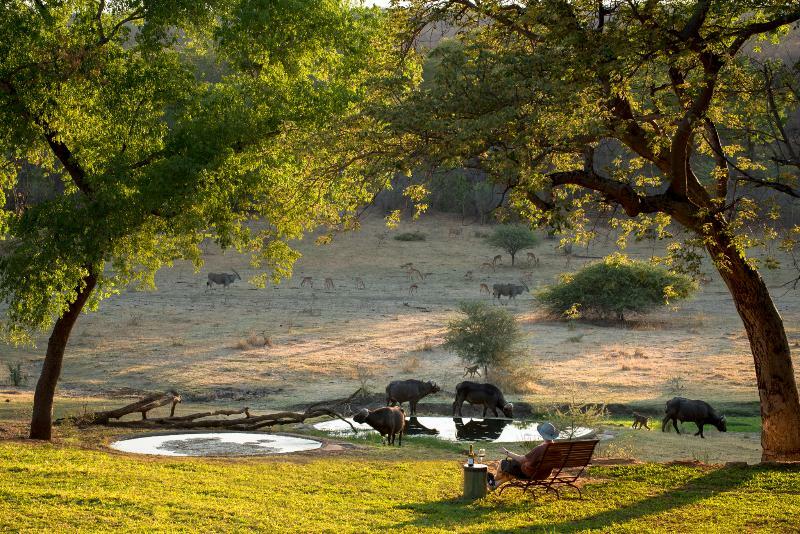 Stanley & Livingstone At Victoria Falls Exteriér fotografie